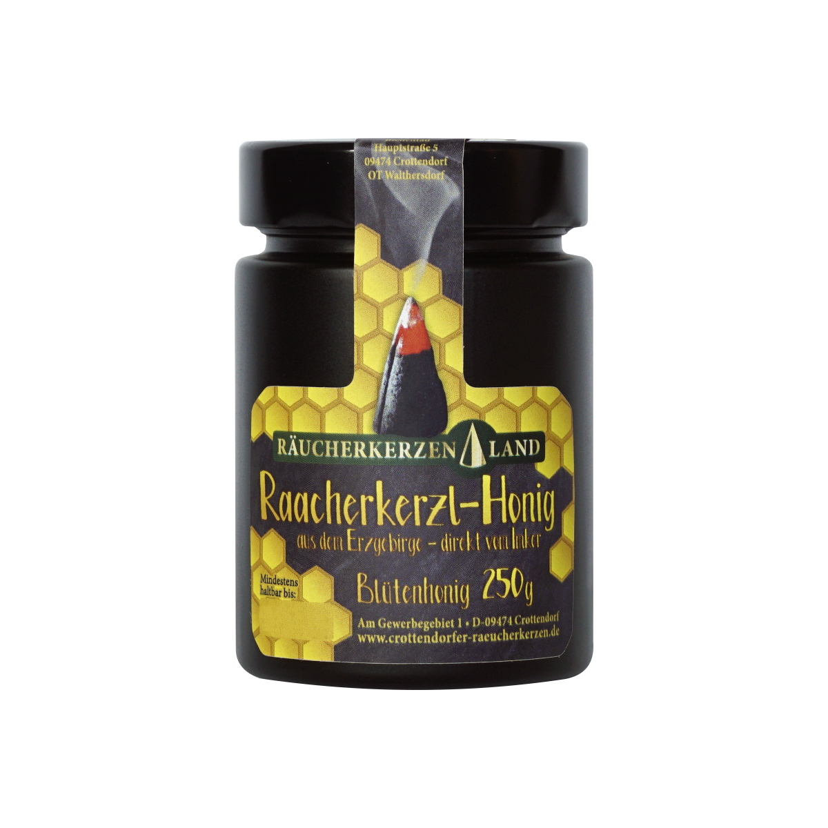 Ein 250 g schweres schwarzes Glas „Raacherkerzl-Honig“ von Original Crottendorfer, versehen mit einem Etikett mit Wabenmuster und einer Räucherkegel-Abbildung, handgefertigt vom örtlichen Imker und bezogen aus der ruhigen Erzgebirge-Region.