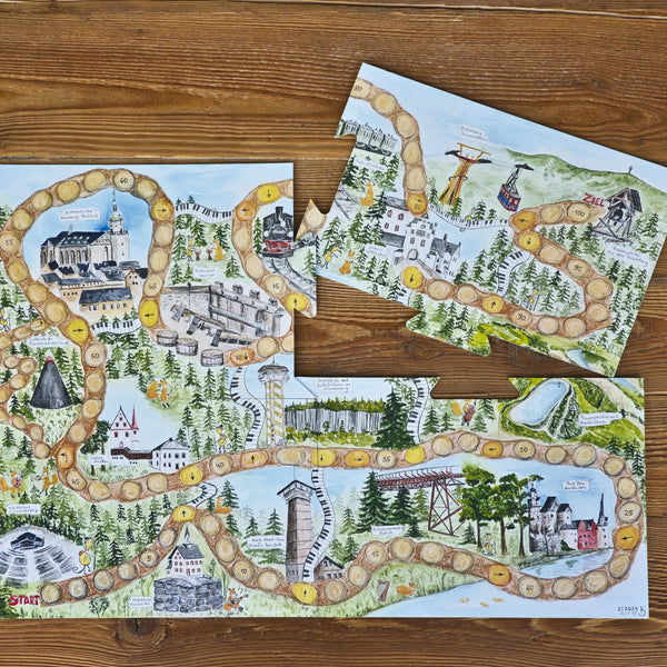 Das Brettspiel „Abenteuer im Liederwald“ Edition Kinderlieder der Brettschneider Verpackungen GmbH ist ein illustriertes Brettspiel mit einem gewundenen Pfad durch die Berge, Sehenswürdigkeiten, Bäume und einen Fluss mit markierten Start- und Zielpunkten auf einer Holzoberfläche zum endlosen Erkunden.