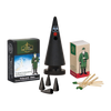 Das Mini-Räucherset „Der kleine Willy“ von Original Crottendorfer Räucherkerzen enthält eine bezaubernde Zwergen- oder Weihnachtswichtelfigur, kegelförmige Räucherkegel und zwei Streichholzschachteln mit der Aufschrift „Crottendorfer Streichhölzer“ und abgebildeten Figuren, von denen eine einem Soldaten ähnelt. Der Verpackungstext ist in deutscher Sprache.