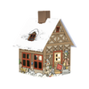 Die Räucherhäuschen-Glühweinhütte von Original Crottendorfer Räucherkerzen ist ein kleines, illustriertes Haus mit schneebedecktem Dach, auf dem Tiere abgebildet sind und eine Person in Winterkleidung mit einem Radio in der Hand. Es ist mit Holzdetails und einem „Besetzt“-Schild versehen.