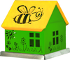 Das Räucherhäuschen Biene grün/gelb der Schürer GmbH ist ein bezauberndes Dekorationsstück mit einem Metallsockel, einem Bienenausschnitt auf dem Dach und floralen Mustern mit Fenstern an den Seiten, perfekt geeignet, um jedem Raum einen skurrilen Gartencharme zu verleihen.
