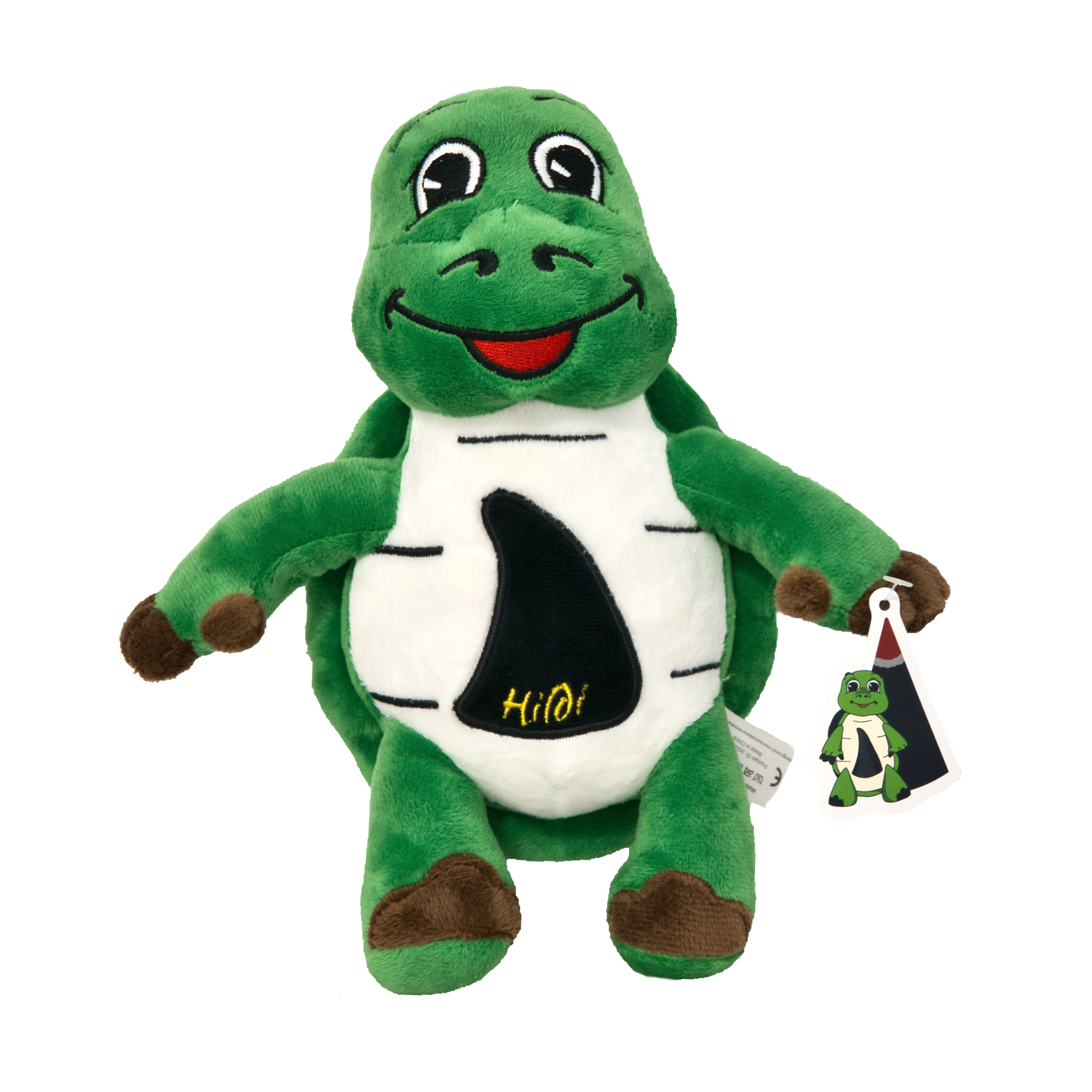 Das Kuscheltier „Hildi“ von Original Crottendorfer ist eine grüne Plüschschildkröte mit weißem Bauch und freundlichem Lächeln. Auf dem Arm ist ein Schild mit einem Bild von Hildi und „Hildi“ auf dem Bauch angebracht.