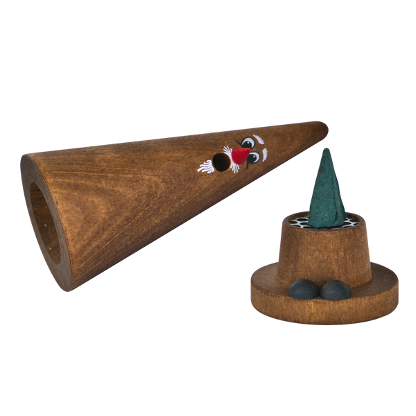 Räucherfigur Crottendorfer Ziegenbein Addi Advent (braun), geöffnet mit Räucherkerze