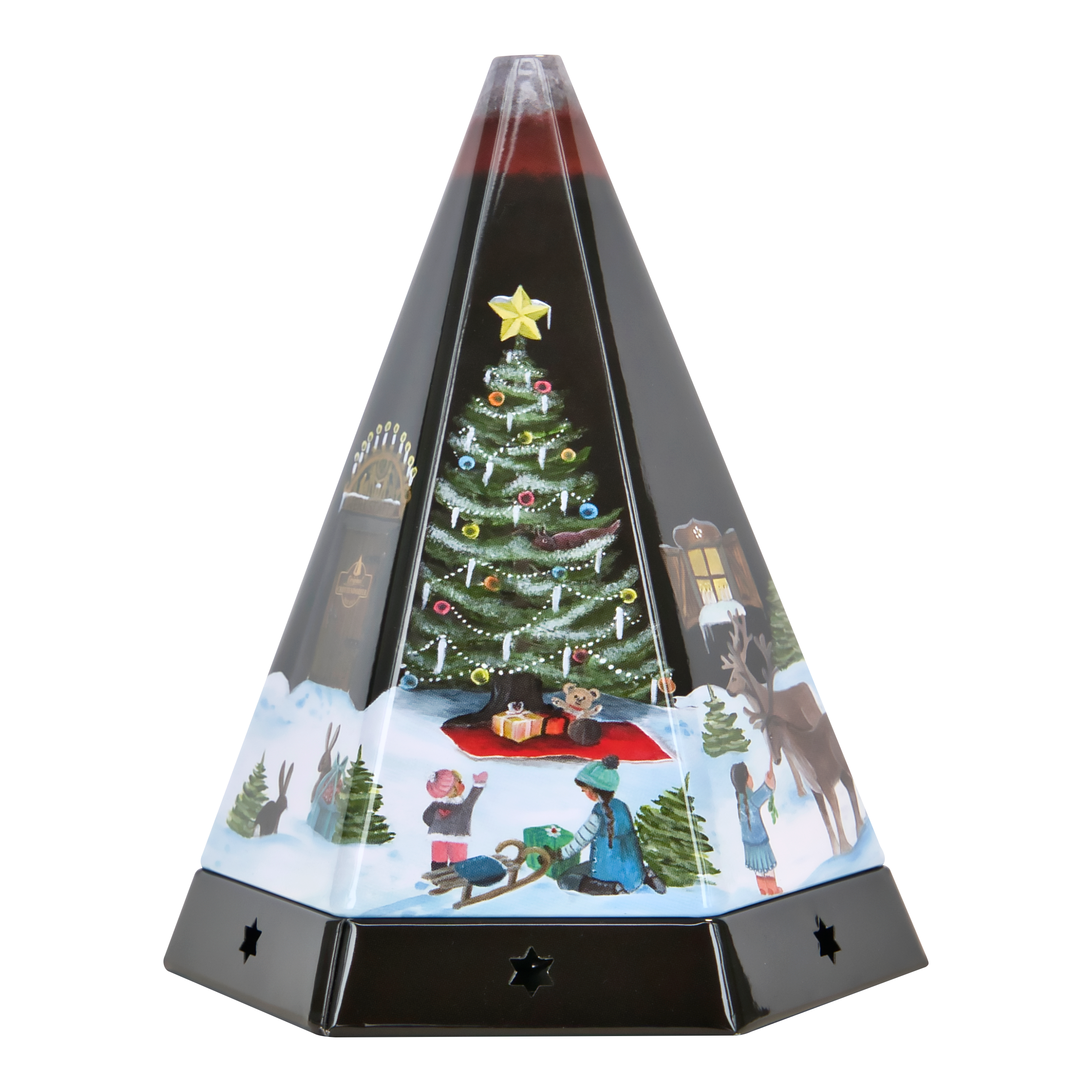 Die Räucherpyramide aus Metall von Original Crottendorfer Räucherkerzen ist ein dreieckiges Metalldekorstück, das Kinder im Schnee neben einem sternförmigen Weihnachtsbaum zeigt. Der Sockel dient als Räucherkerzenhalter mit Sternausschnitten, Geschenken und schneebedeckten Bäumen.