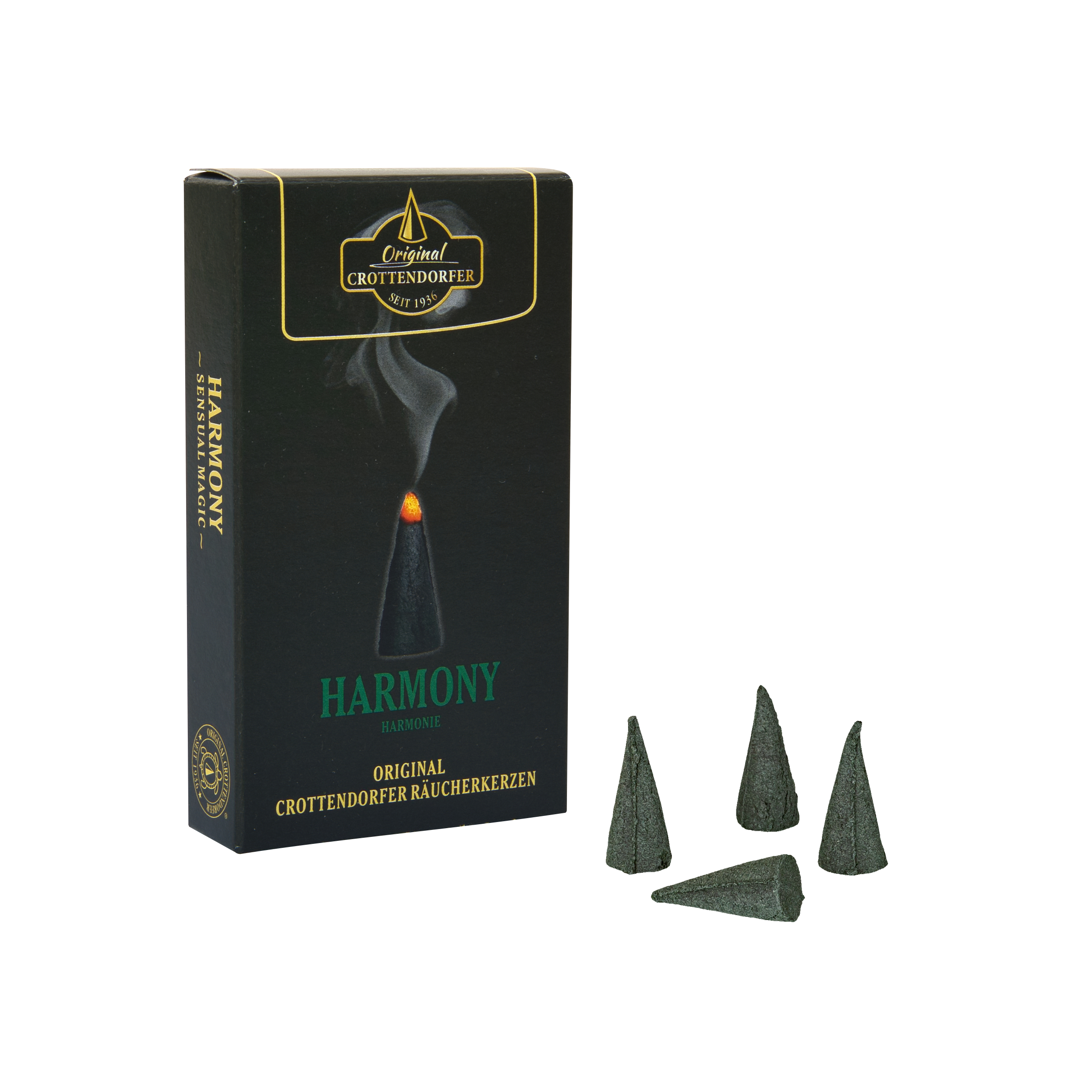 Eine schwarze Schachtel mit der Aufschrift „Räucherkerzen Harmony“ von Original Crottendorfer Räucherkerzen steht aufrecht neben vier grünen Räucherkegeln vor einem weißen Hintergrund und verströmt einen holzig-rauchigen, herbstlichen Duft – perfekt für gemütliche Herbstabende.