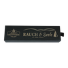 Eine rechteckige, schwarze Schubbox „RAUCH & Seele“ von Original Crottendorfer Räucherkerzen, verziert mit goldener Schrift und minimalistischen Grafiken. Auf der Schachtel stehen die Aufschriften „still, achtsam, wärmend“ – damit ist sie ein ideales Geschenkset für Liebhaber feiner Räucherutensilien.