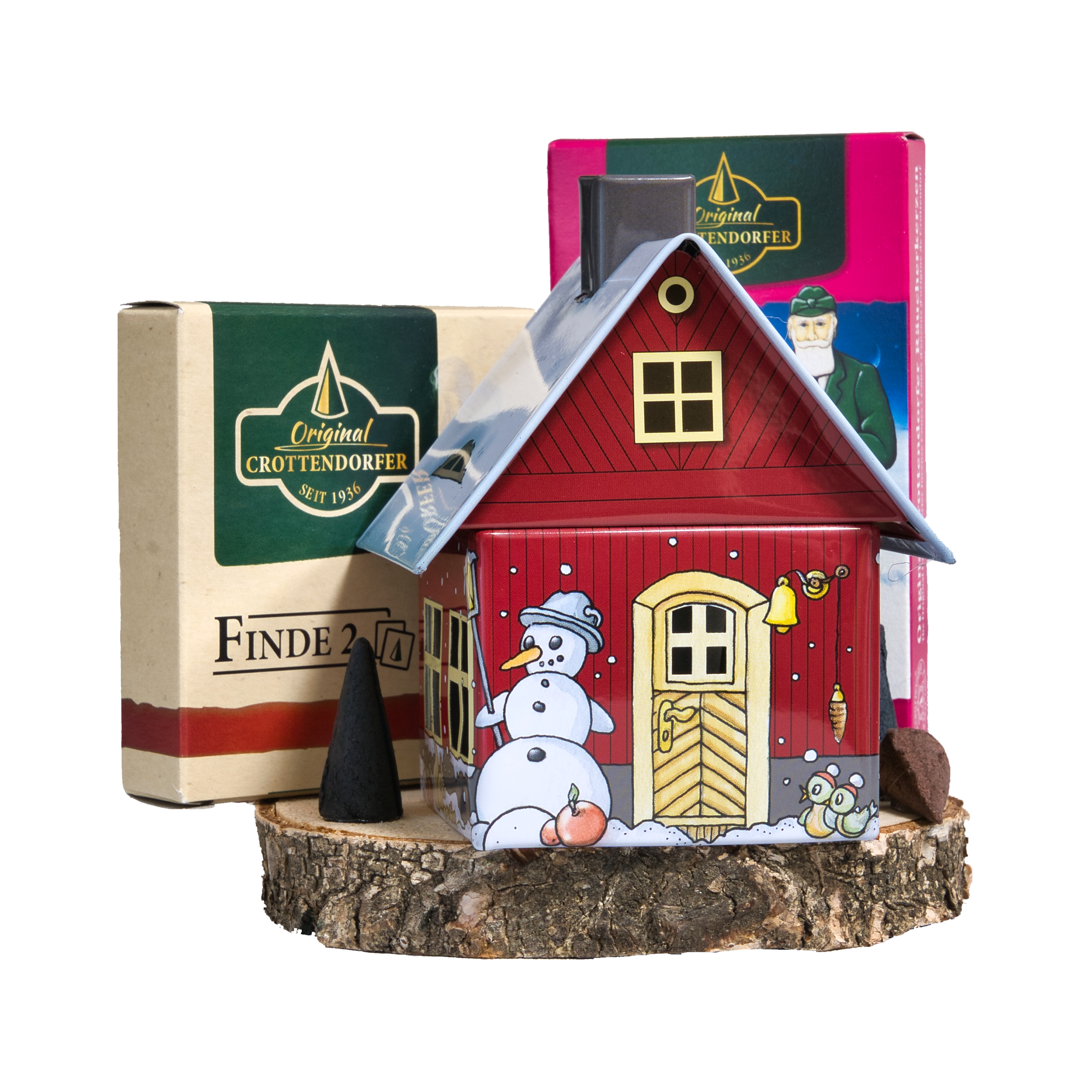 Das Geschenkset Räucherhäuschen Wintermotiv mit Räucherkerzen und Memo-Spiel von Original Crottendorfer Räucherkerzen zeigt ein bezauberndes rotes Räucherhäuschen mit Schneemann, ausgestellt auf Holz vor zwei Geschenkboxen, sowie einen Räucherkegel und eine Katzenillustration.