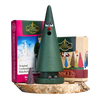 Das Geschenkset Tina Tanne mit Räucherkerzen und Memo-Spiel von Original Crottendorfer Räucherkerzen zeigt eine grüne, kegelförmige Räuchermaschine aus Holz auf einem Sockel, mit zwei Schachteln Räucherkegel und einem lila Kegel im Hintergrund.