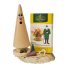 Das Geschenkset „Ziegenbein + Räucherkerzen“ von Original Crottendorfer Räucherkerzen besteht aus einem hölzernen Räuchergefäß mit einem Gesicht auf einem Holzsockel sowie einer gelben Schachtel mit Räucherkegeln – auf weißem Hintergrund präsentiert, eignet es sich perfekt als Ostergeschenkset.