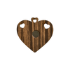 Der Crottendorfer Magnet aus Holz von Original Crottendorfer ist ein hölzerner, herzförmiger Magnet mit drei kleinen Herzausschnitten und einem kreisförmigen Metallteil in der Mitte, der auf einem schlichten weißen Hintergrund abgebildet ist.