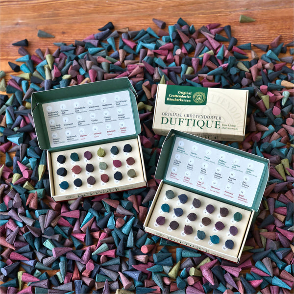 Duftique - Editionen, Weihnachtsdüfte & Santali-Düfte + Duftique - Editionen, Flowers & Fruits, Weltreise & Sensual Magic auf vielen bunten Räucherkerzen