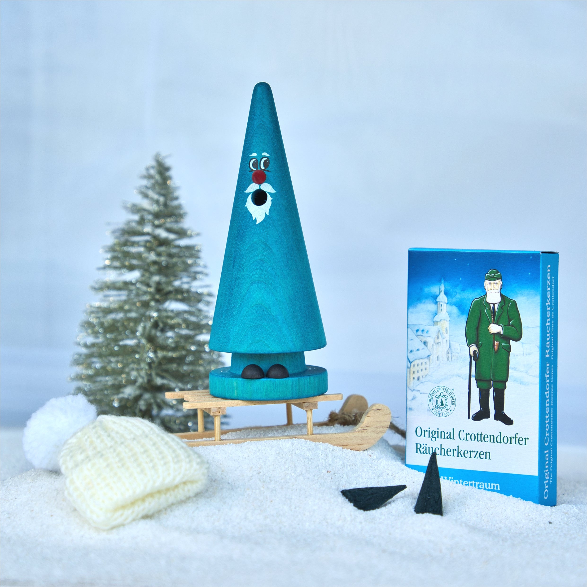 Ziegenbein Addi Advent arrangiert mit 1 Packung Räucherkerzen Wintertraum, Dekomütze, -schnee & -schlitten